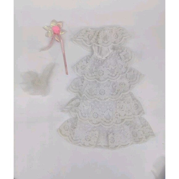 Vintage 1990 The Bridal Collection Barbie Wedding Dress Bouquet Vale #779 Mattel - Picture 5 of 15